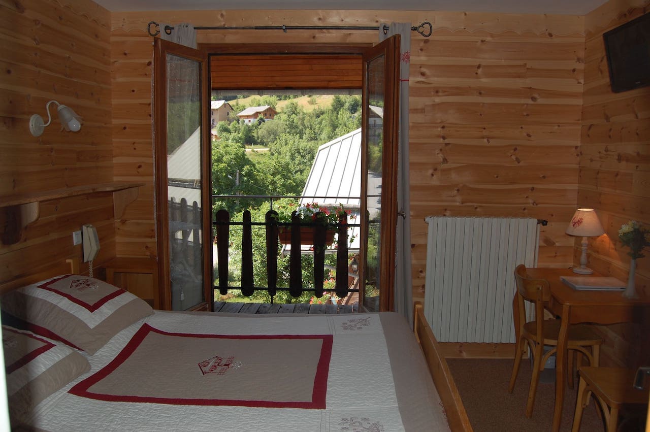 Chambre 4 hôtel au bon logis