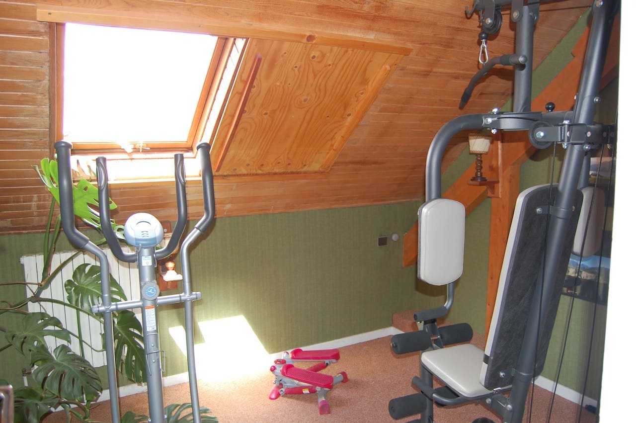 salle de remise en forme hôtel au bon logis risoul